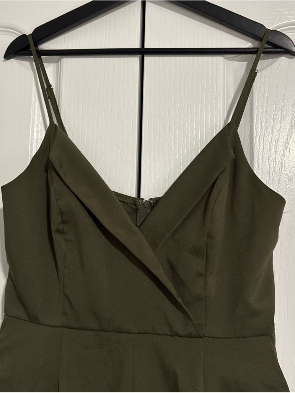 Windsor Olive Green Sleeveless V-Neck Jumpsuit Medium - Picture 3 of 7